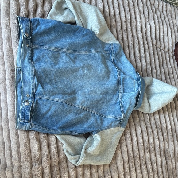 Levi's Blue Denim Jacket with Gray Hood - Picture 5 of 8